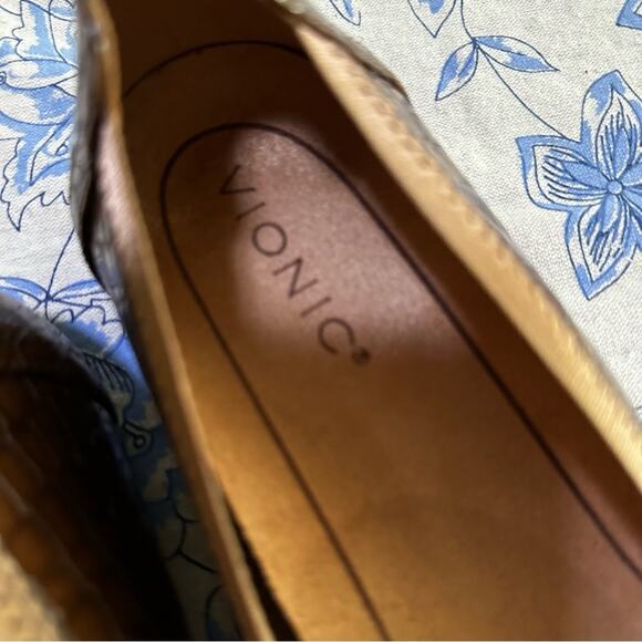 Vionic Women's Caroll Ballet Flat Monks Robe Patent Croc Leather Size 11 - Picture 3 of 7